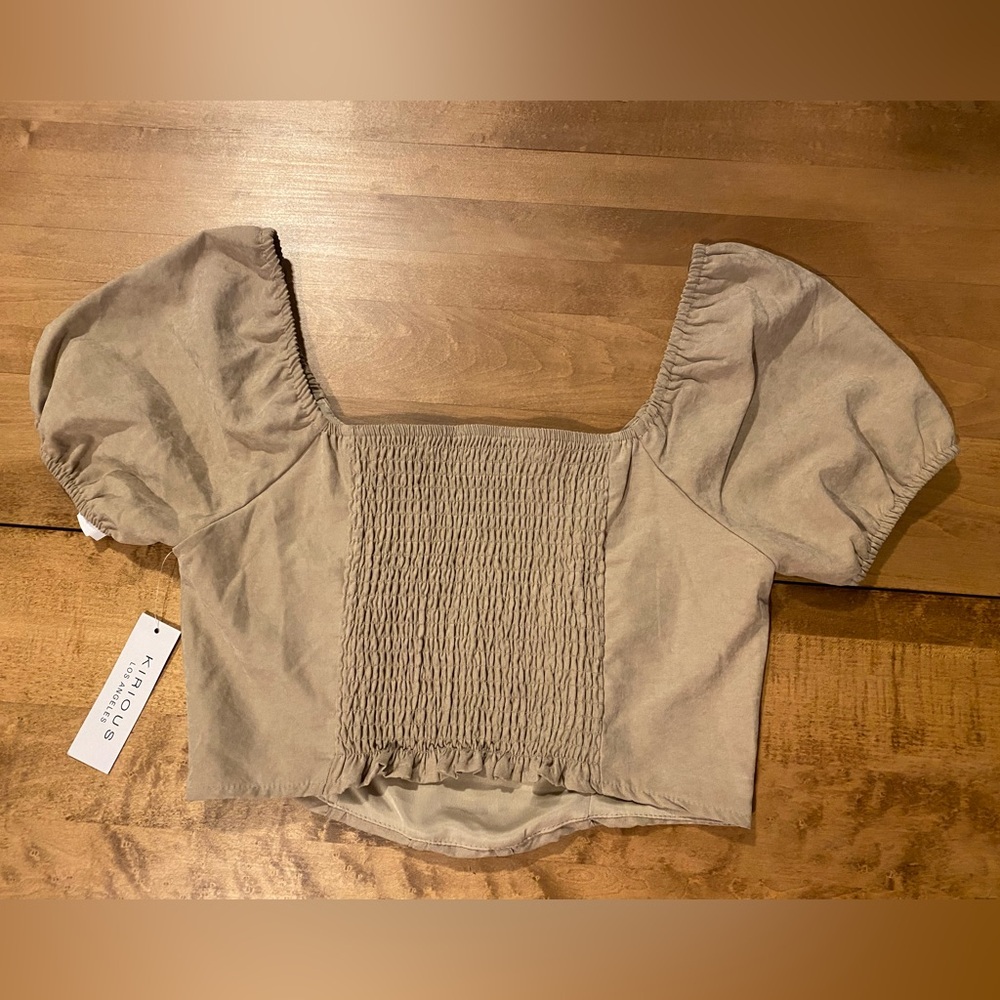 Kirious LA Tan Colored Suede Feel Crop Top Size M Shirred back Pheasant Pirate - Picture 3 of 5